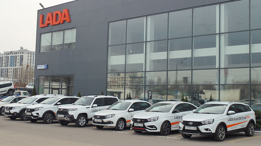 Рынок новых легковых автомобилей в апреле 2025 года упал на 26%