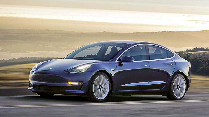 Илон Маск презентовал Tesla Model 3