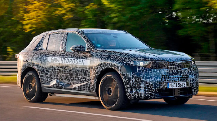 BMW анонсировал водородный прототип кроссовера X5 пятого поколения