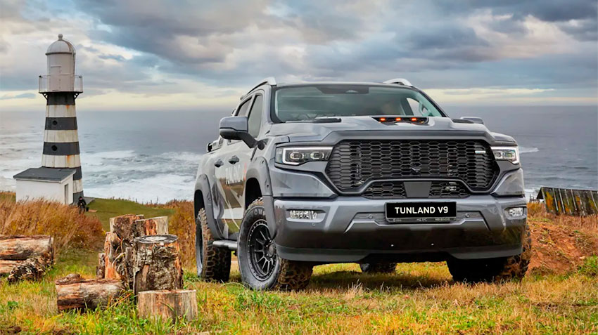На российском рынке начались продажи пикапа Foton Tunland V9 с бензиновым двигателем