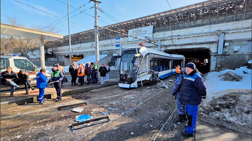 На Северо-Западе столицы произошло крупное ДТП с участием трамваев