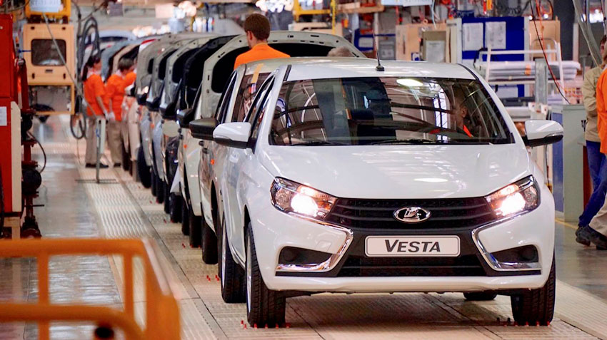 Российские производители увеличили производство автомобилей почти на 13%