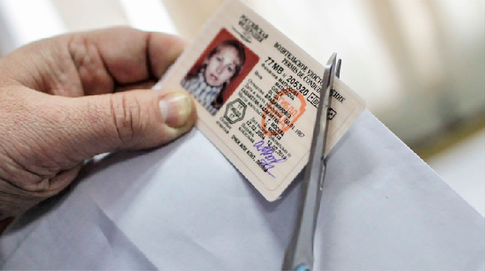 С марта 2027 года водителей с эпилепсией и шизофренией начнут лишать прав