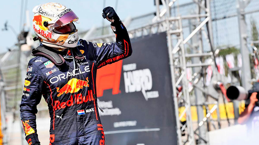 Red Bull взяла в Барселоне победный дубль из-за неудачи Ferrari