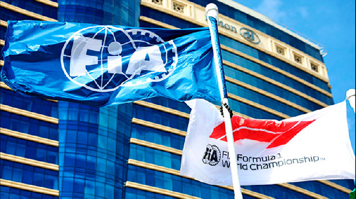 Формула-1 добралась до Мельбурна с трудом 