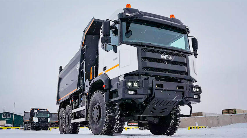 «Романов» наращивает поставки серийных грузовиков-вездеходов БАЗ дилерам