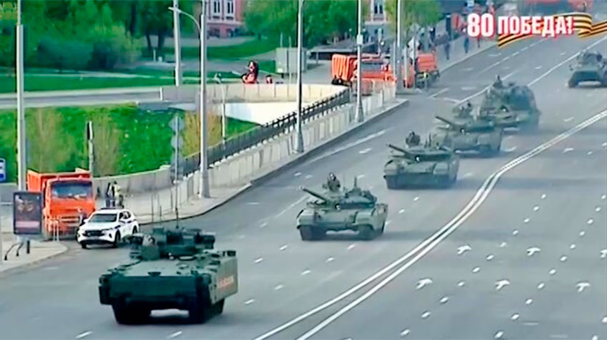 Какие ограничения введены в Москве и Петербурге на 9 мая