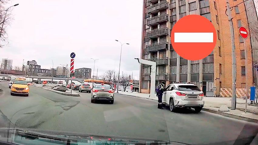 ГИБДД пользуется дорожной ловушкой на Электрозаводской улице