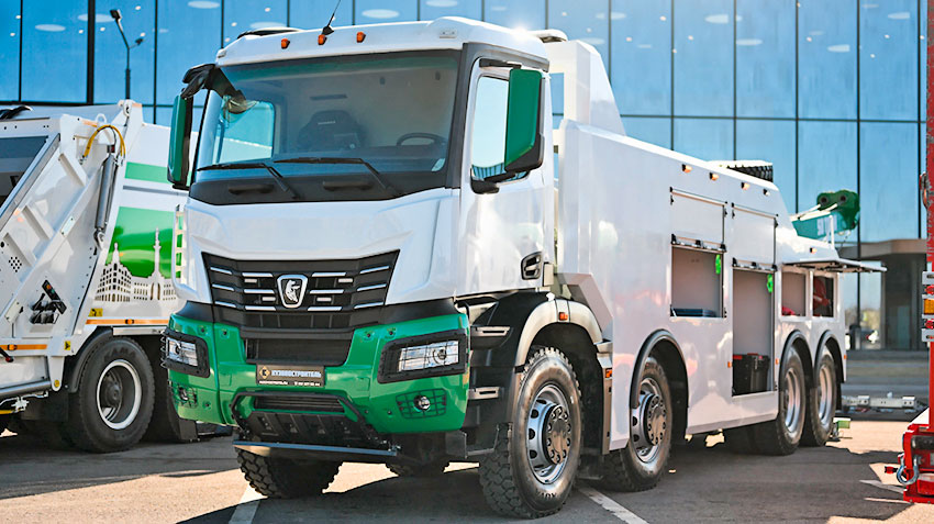 КАМАЗ со своим официальным партнером ООО «Кузовостроитель» вывели на рынок тяжелый 60-тонный автоэвакуатор на шасси КАМАЗ-65951