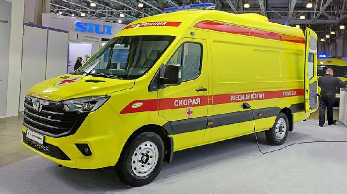 «СТ Нижегородец» представил на выставке «Здравоохранение 2025» АСМП на базе нового фургона Sollers SF5 с «автоматом»