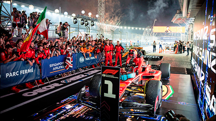 Феррари прервала в Сингапуре серию побед Ред Булл
