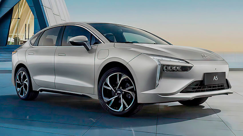 Самым продаваемым в России электромобилем стал АмберАвто А5, опередивший Zeekr 001