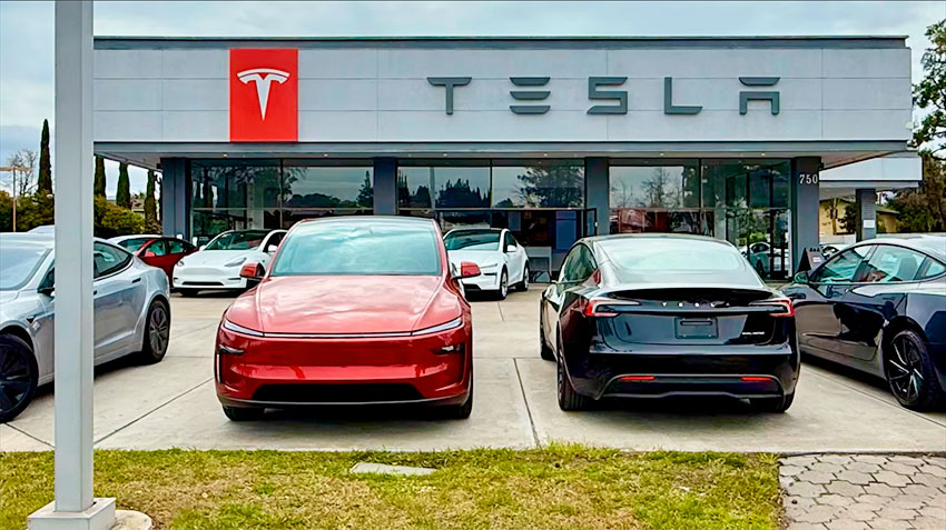 Tesla и Илон Маск в погоне за триллионами, робокарами и роботами-андроидами