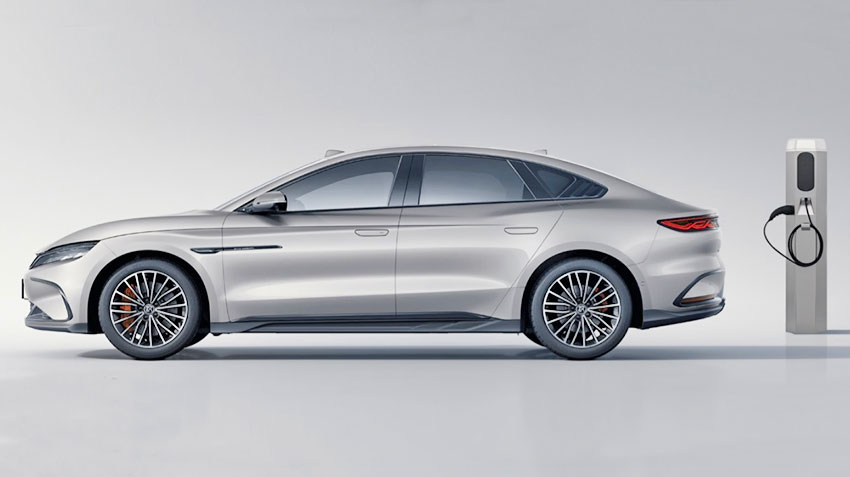 BYD планирует начать использование твердотельных и натрий-ионных аккумуляторов в 2027 году