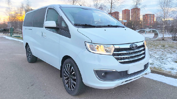 СОЛЛЕРС начал принимать предзаказы на новый минивэн Sollers SF1