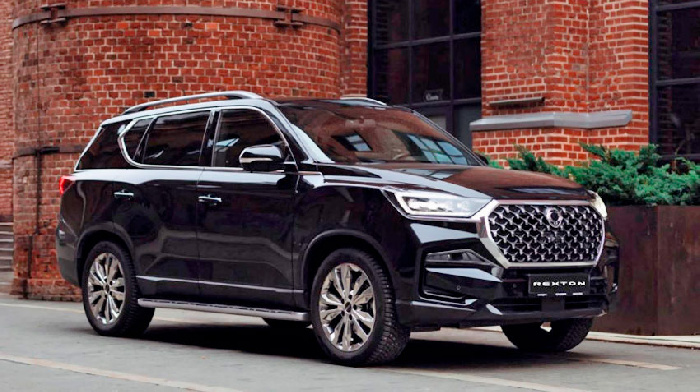 KGM представил в России 7-местную версию внедорожника Rexton