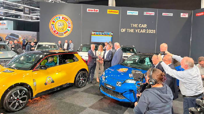 Победителем европейского конкурса Car Of The Year 2025 стали близнецы Renault 5 и Alpine A290