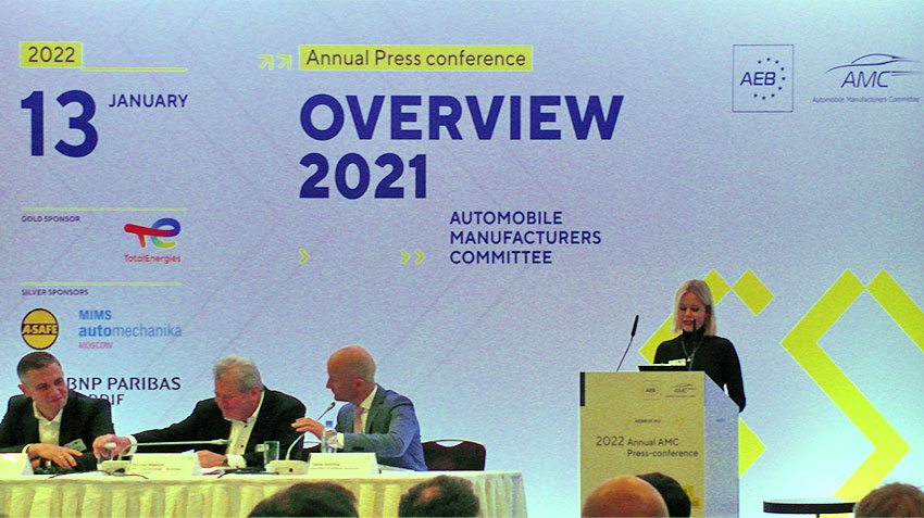 Российский рынок новых легковушек и LCV вырос в 2021 году на 4,3% до 1,667 млн