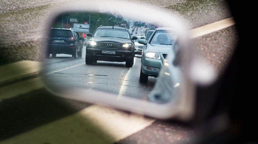 Российских автомобилистов будут штрафовать на 5 тысяч рублей за опасное вождение