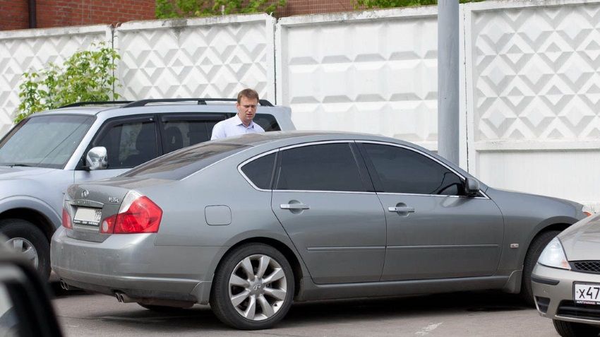 Золотов против Навального: у кого круче автомобили?