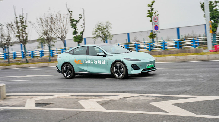 Автопилот Changan L3 разрешили применять для «условно автоматизированного вождения» на дорогах общего пользования