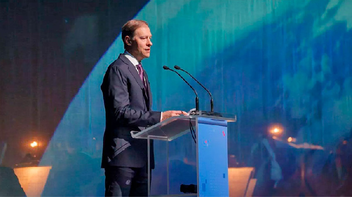 Вице-премьер Денис Мантуров утверждает что почти все автозаводы в России перезапущены Вице-премьер Денис Мантуров утверждает что почти все автозаводы в России перезапущены