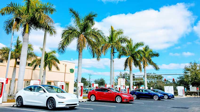 Владельцы электромобилей в Калифорнии не уйдут от транспортного налога