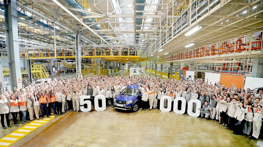 АВТОВАЗ выпустил в Ижевске 50 000-ю LADA Largus