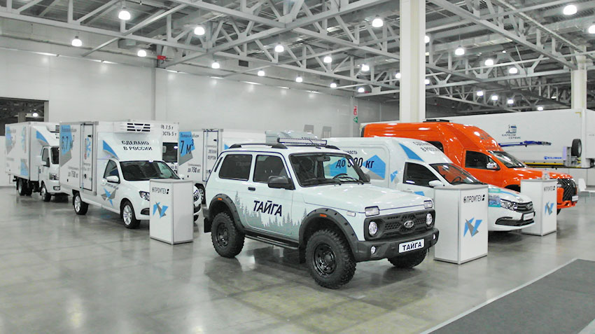 Автомобильный рынок в октябре вырос к сентябрю, но показателей прошлого года так и не достиг