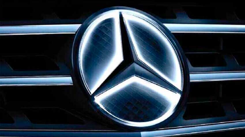 Mercedes-Benz перехватил у Toyota пальму первенства по стоимости бренда