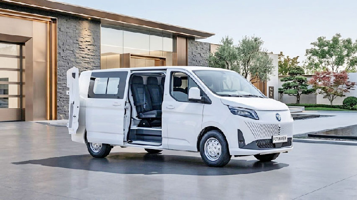 Foton предложил в РФ грузопассажирский комби View 5+1