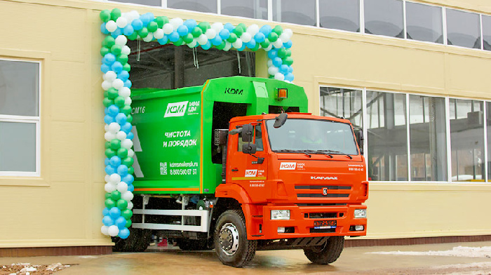 На Смоленском заводе КДМ открылся новый цех сборки мусоровозов серии «СМ»