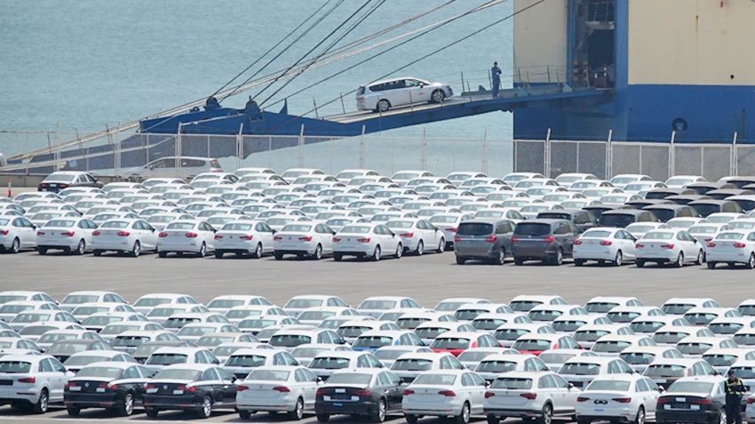 Китайский автомобильный рынок идет под откос усилиями Пекина