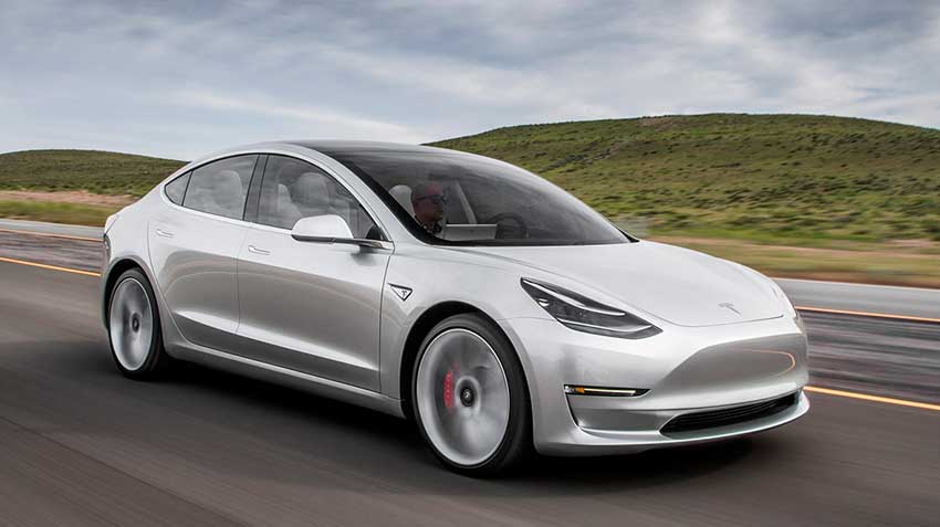 Tesla Model 3 появится раньше срока