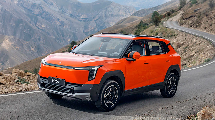 EVOLUTE заменяет бюджетный электроседан i-PRO на компактный SUV i-JOY нового поколения