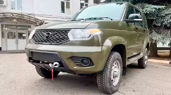 УАЗ предложил для Патриота пакет «Off-Road» с новой лебедкой 
