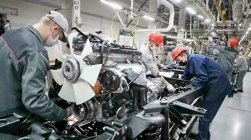 «СОЛЛЕРС» возобновляет выпуск бензиновых двигателей V8