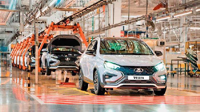 ВАЗ добавил LADA Vesta автоматическую климат-систему и телематику LADA Connect Старт