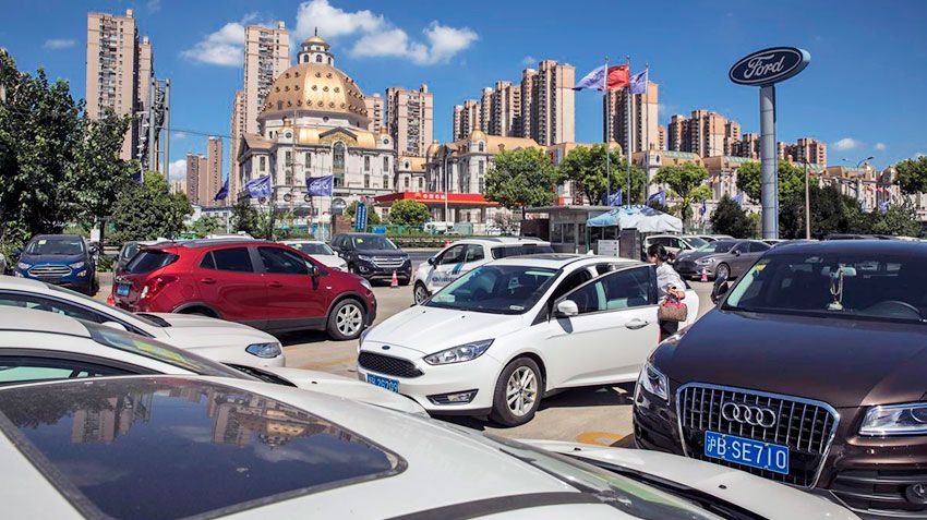 Китайские автопроизводители паникуют при первых признаках депрессии