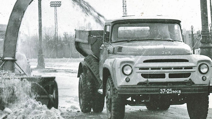 Музей транспорта Москвы принял на хранение исторические материалы ЗИЛа