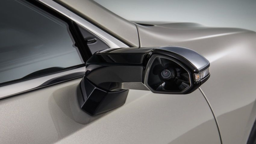 Lexus ES первым в мире получит камеры заднего виде вместо зеркал