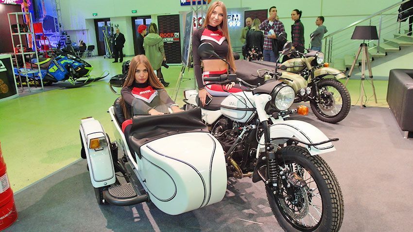 Российский мотоциклетный парк напоминает музей истории СССР
