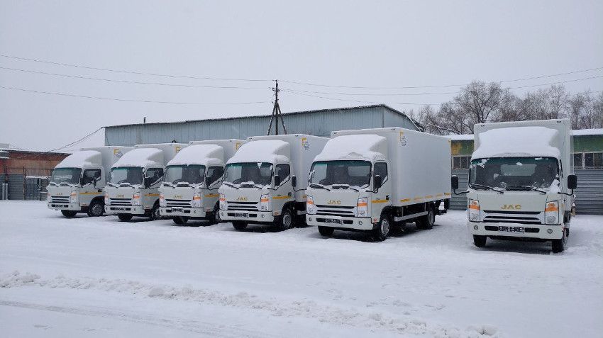 До Красноярского «Пивного причала» доехали пять фургонов JAC N-120