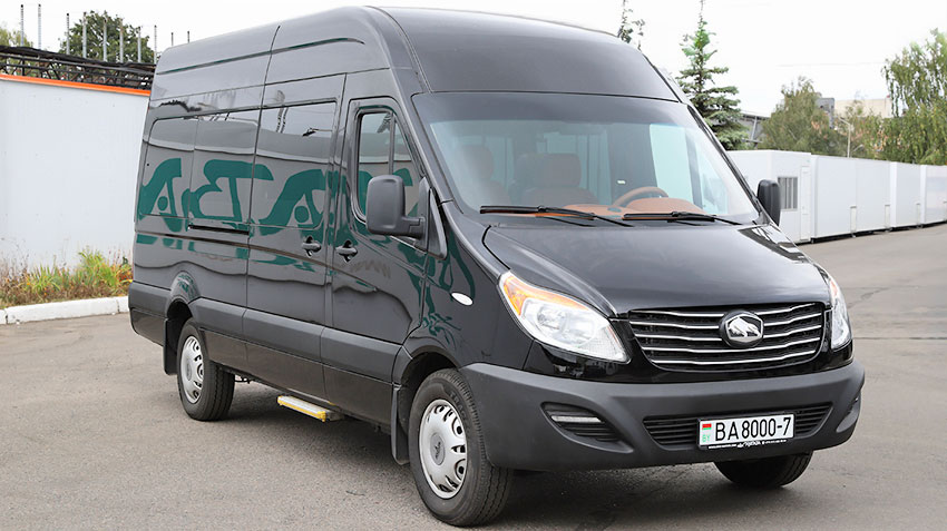 МАЗ и бодибилдер «МАЗ-Купава» представили автобус МАЗ 281 сегмента VIP