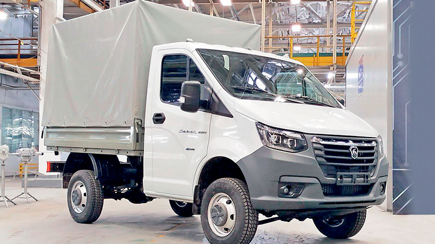 ГАЗ «Соболь NN 4x4» получает бортовую версию с оцинкованной платформой с тентом