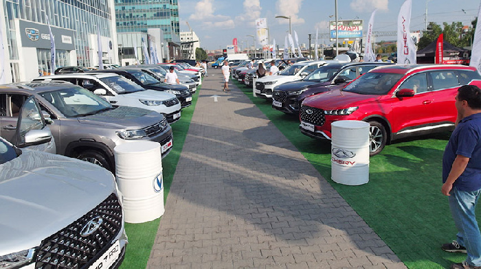 На каждую тысячу россиян приходится 1/3 тысячи легковых автомобилей