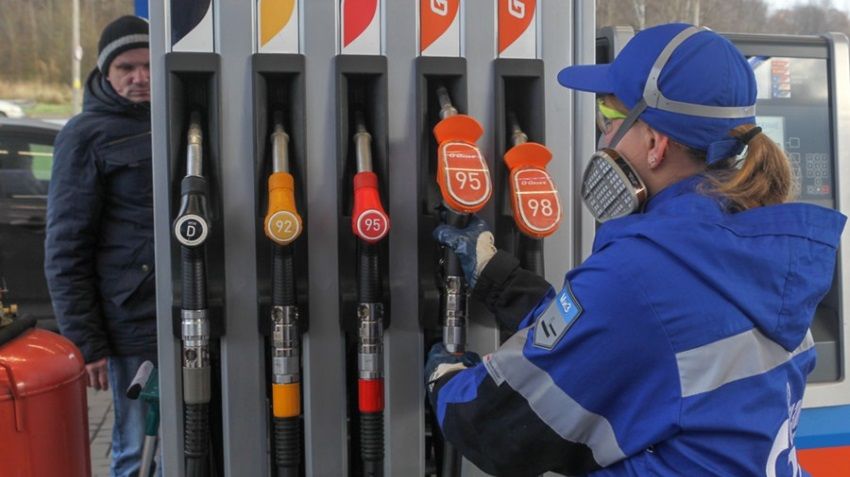 В России обнаружился массовый недолив бензина