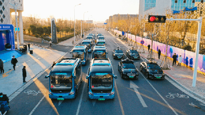 Китайское правительство дало разрешение 9 производителям на испытания беспилотников всех типов на дорогах общего пользования