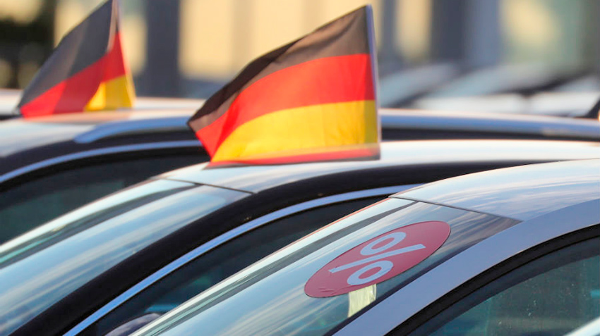 Продажи новых автомобилей в Германии упали в марте на 38%