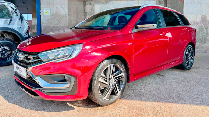 ВАЗ представил на Дне открытых дверей заряженный универсал LADA Vesta SW Sport